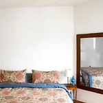 Chaleureux Appartement Parisien