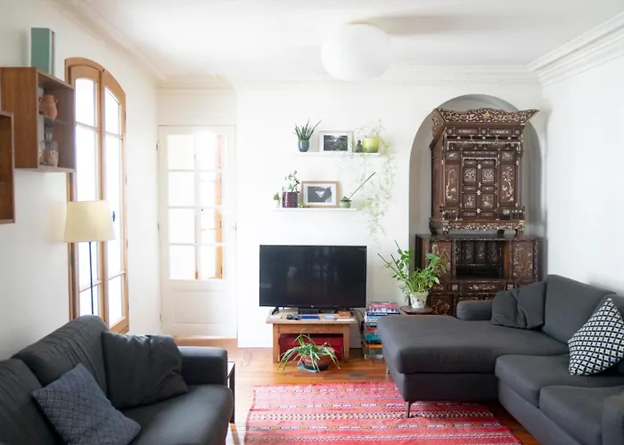 Chaleureux Appartement Parisien